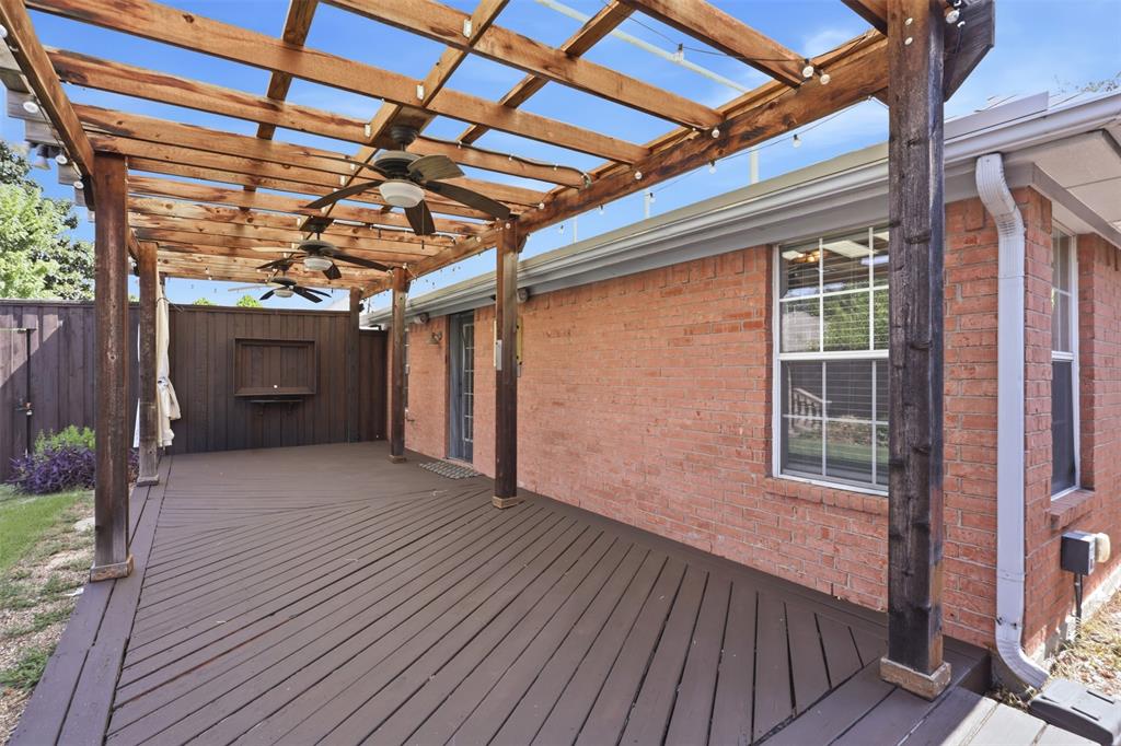 5205 Teddington Park Drive Property Photo 35