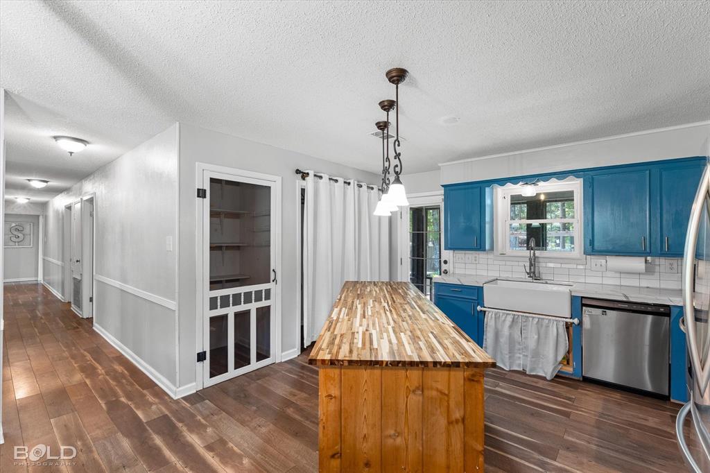 8111 Southdowns Drive Property Photo 15