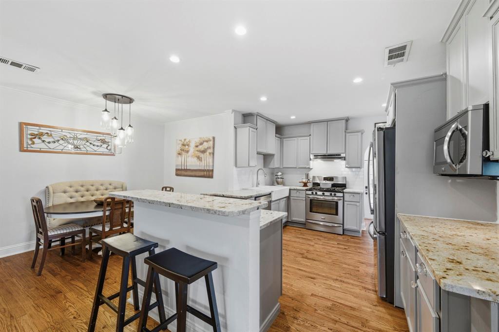 3837 Pershing Avenue Property Photo 10