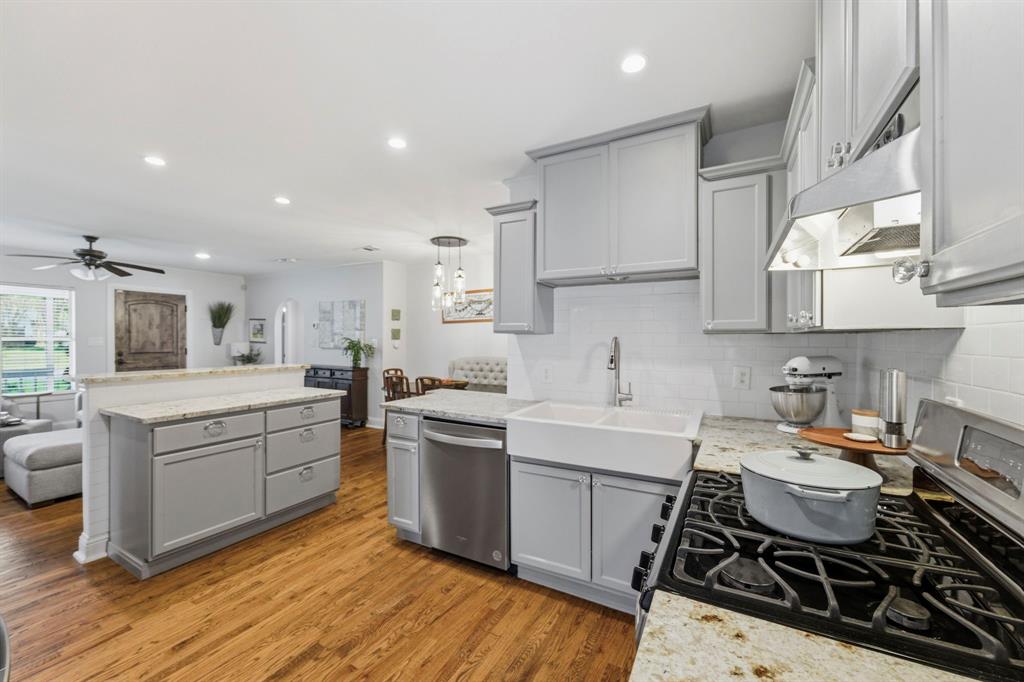 3837 Pershing Avenue Property Photo 15
