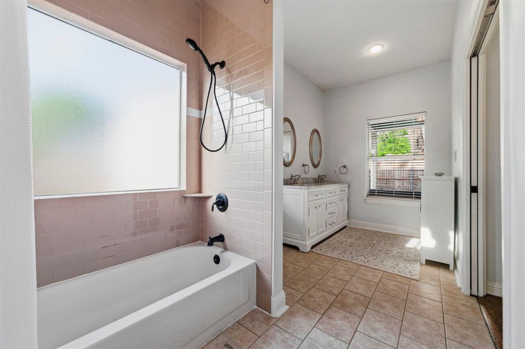 3837 Pershing Avenue Property Photo 23