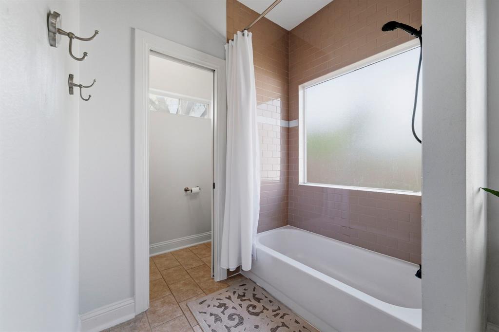 3837 Pershing Avenue Property Photo 24