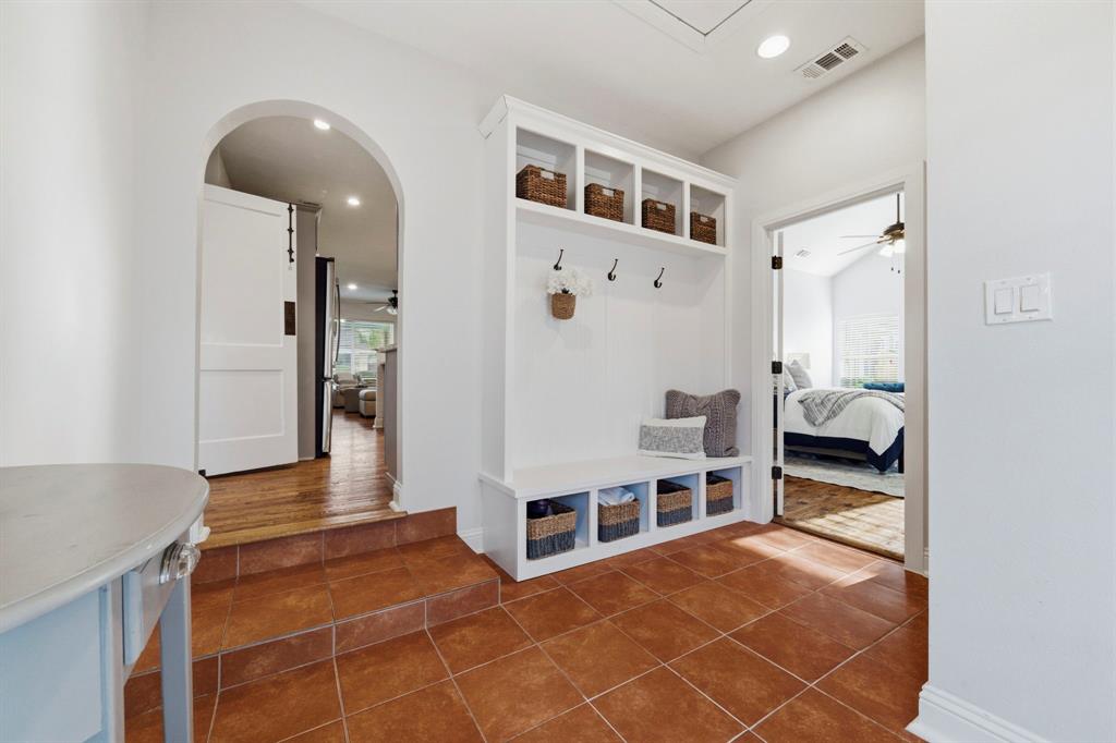 3837 Pershing Avenue Property Photo 33