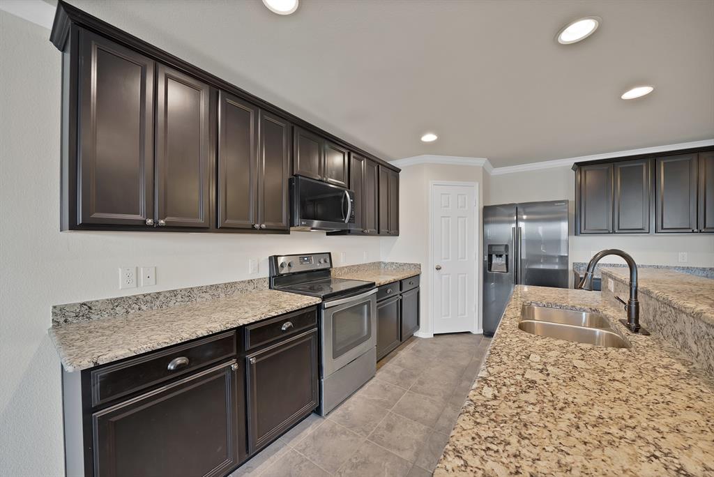 3004 Walker Creek Drive Property Photo 6