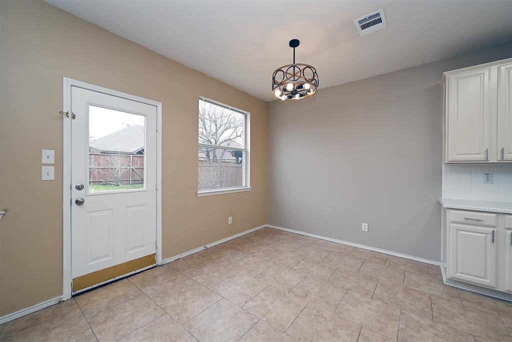 10706 Gleneagles Lane Property Photo 9
