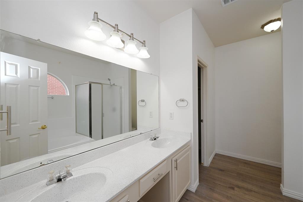 10706 Gleneagles Lane Property Photo 12