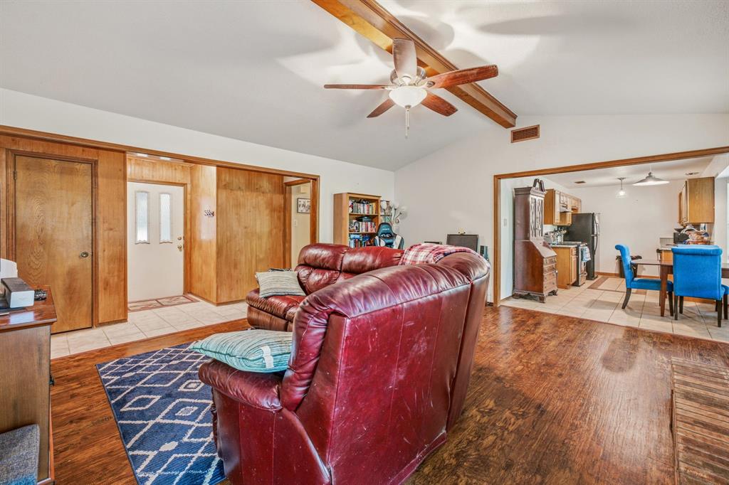 1303 Spanish Flower Drive Property Photo 6