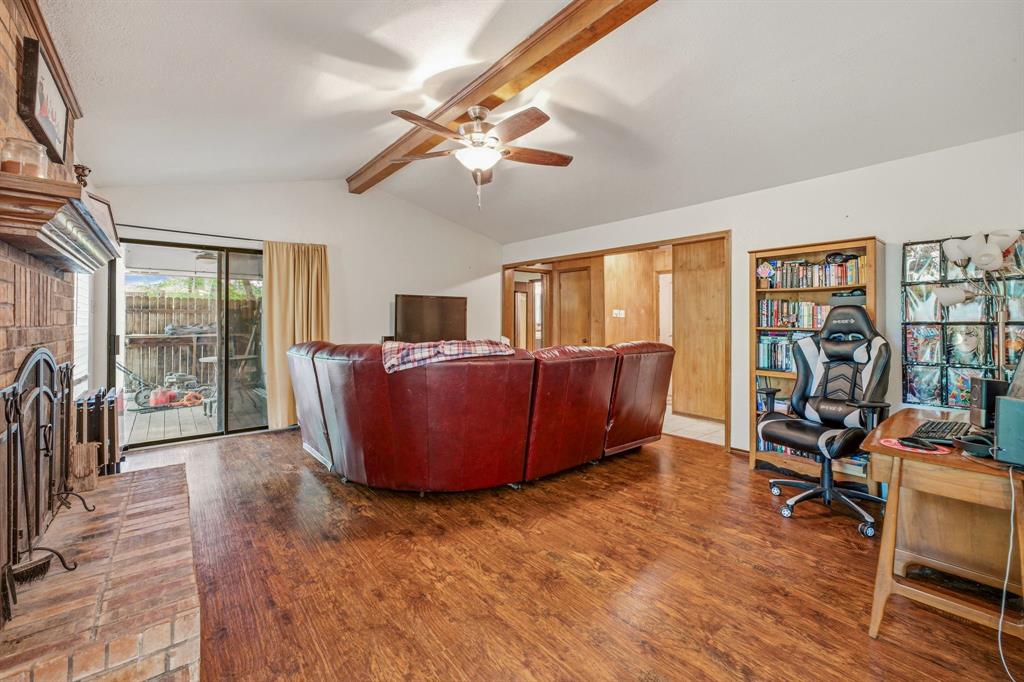 1303 Spanish Flower Drive Property Photo 7