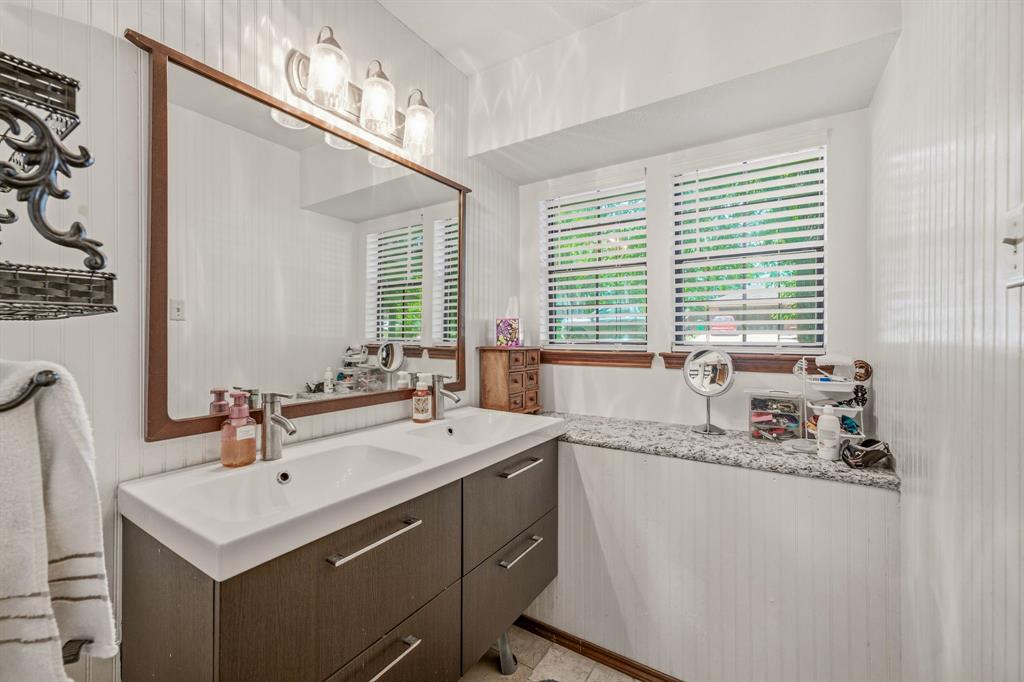 1303 Spanish Flower Drive Property Photo 15