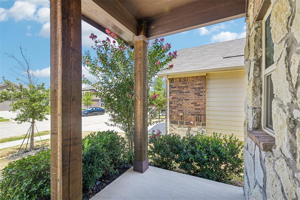 1025 Mason Street Property Photo 4