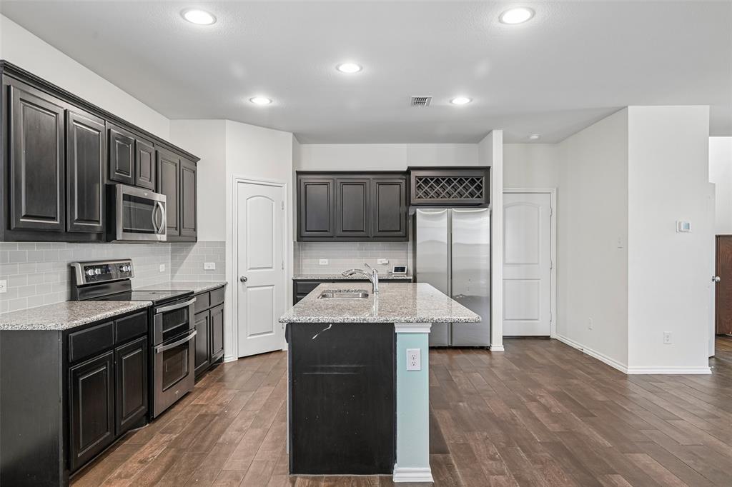 1025 Mason Street Property Photo 11