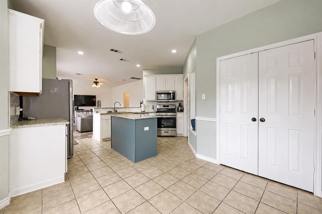 5016 Coral Creek Drive Property Photo 10