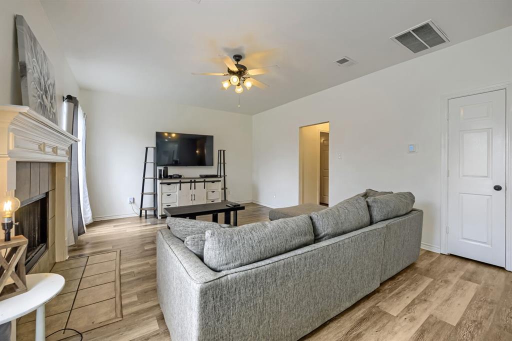 5016 Coral Creek Drive Property Photo 12