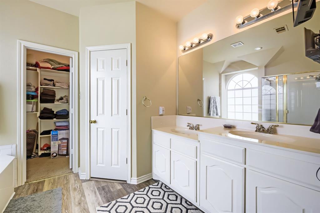 5016 Coral Creek Drive Property Photo 19