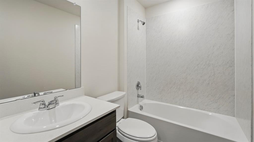 624 Edge Hill Lane Property Photo 3