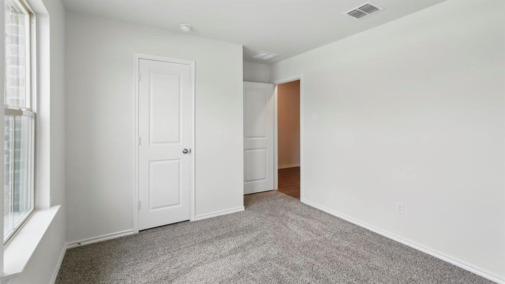 624 Edge Hill Lane Property Photo 8