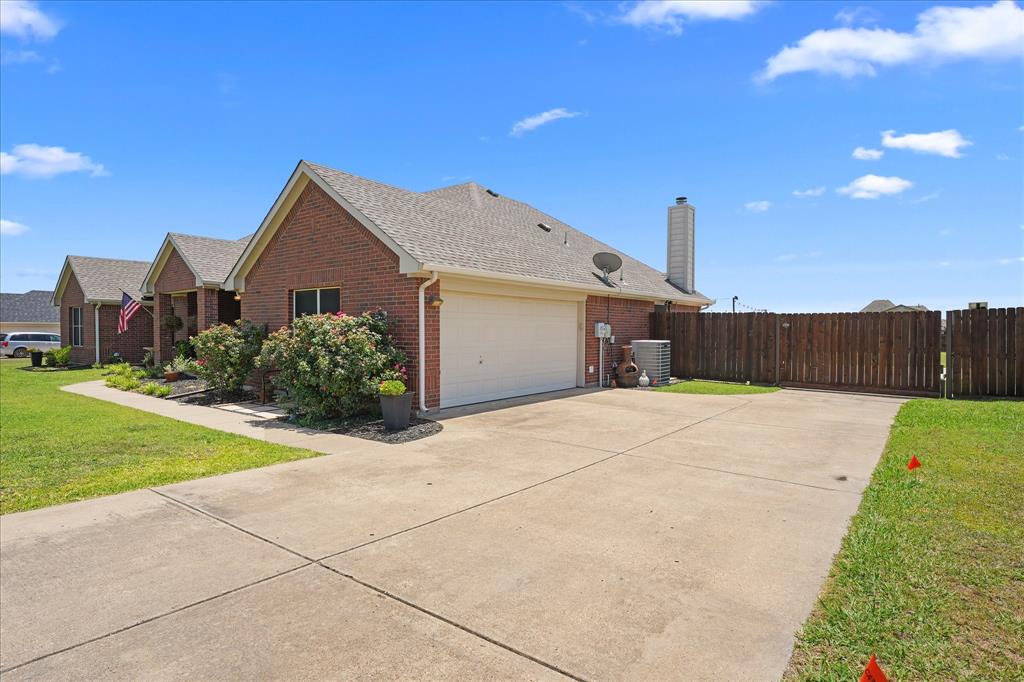 112 Springfield Lane Property Photo 38