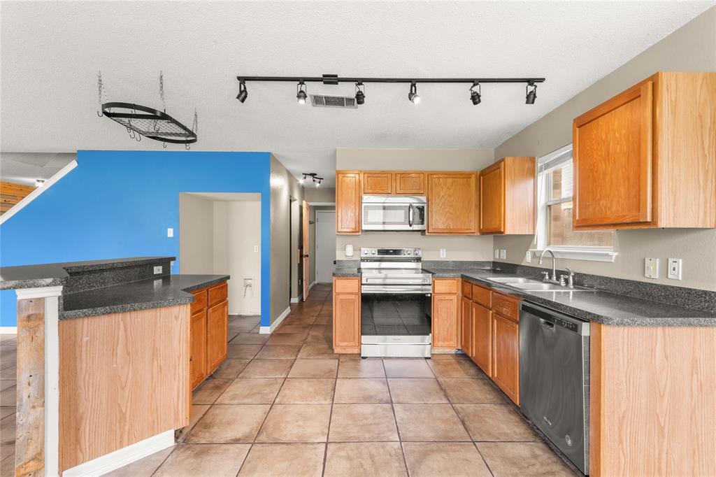 3415 Elmwood Court Property Photo 14