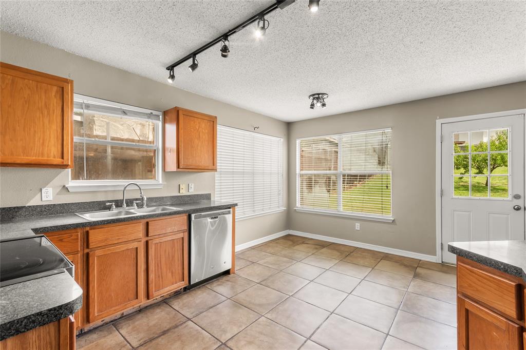 3415 Elmwood Court Property Photo 17