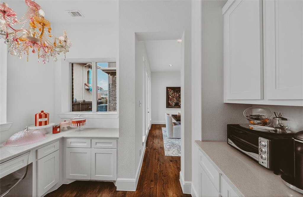 3827 Vanderbilt Lane Property Photo 14