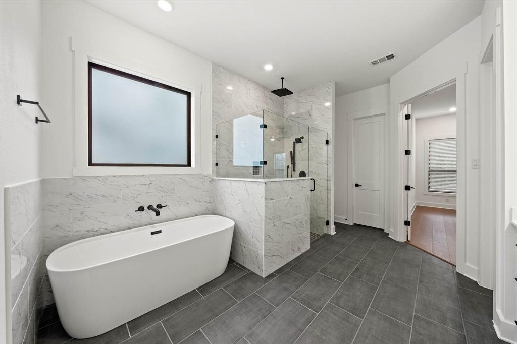 100 Wild Plum Drive Property Photo 10