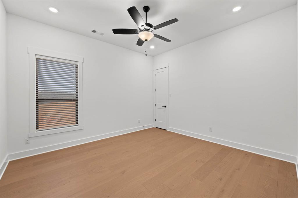 100 Wild Plum Drive Property Photo 11