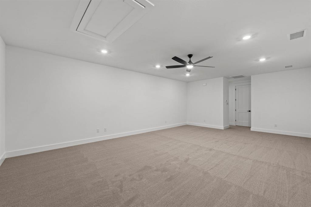 100 Wild Plum Drive Property Photo 13