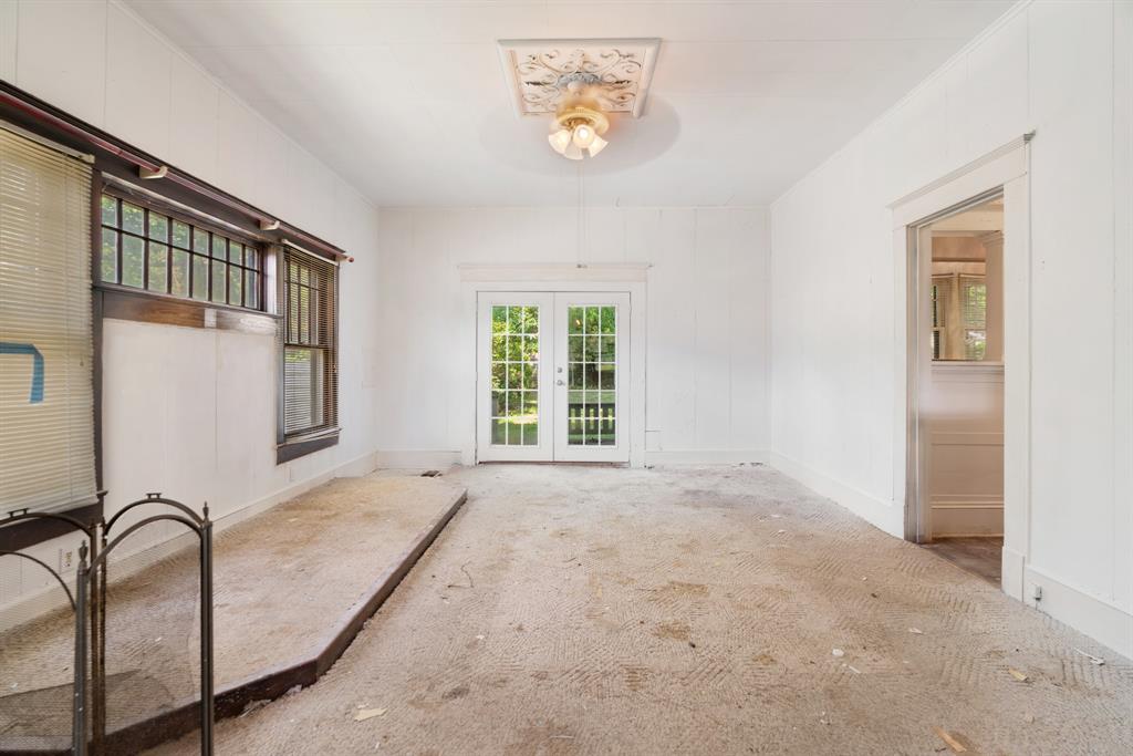 903 4th Street Property Photo 8