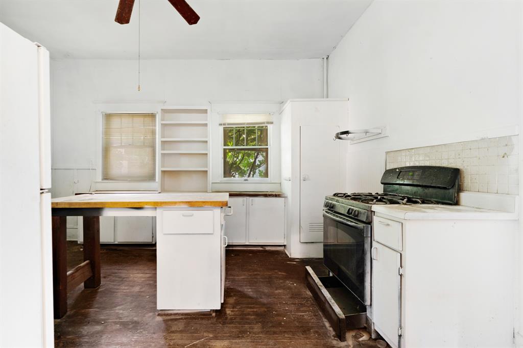 903 4th Street Property Photo 12