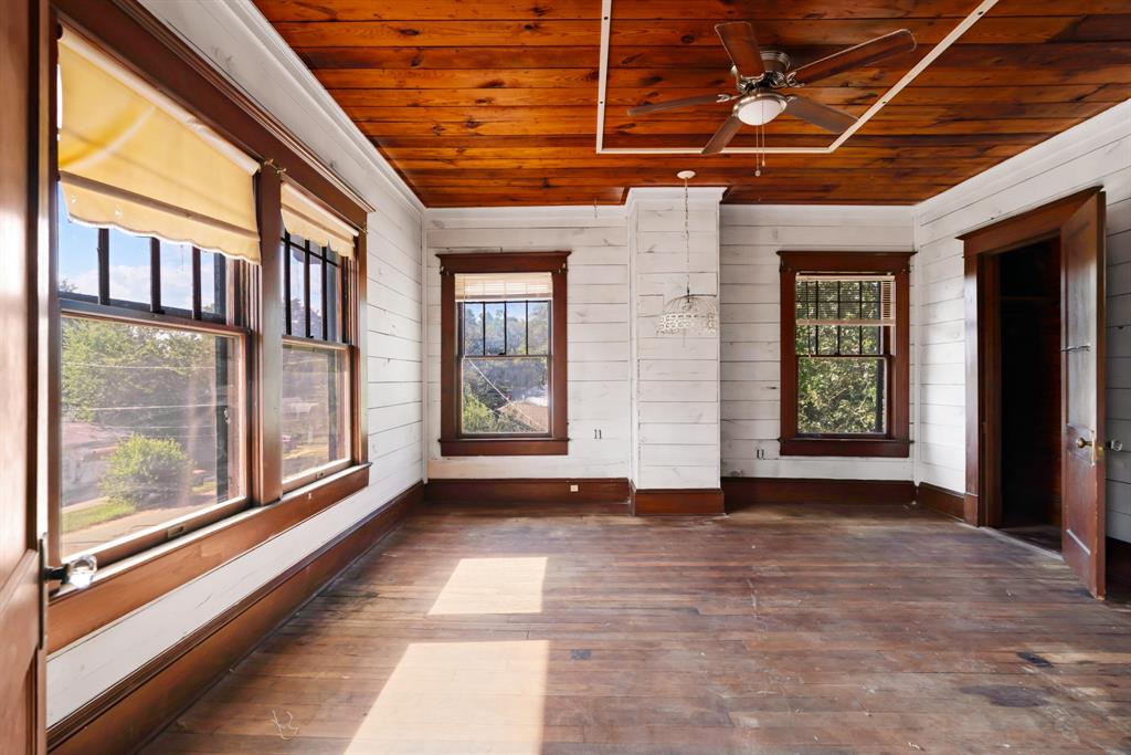 903 4th Street Property Photo 16