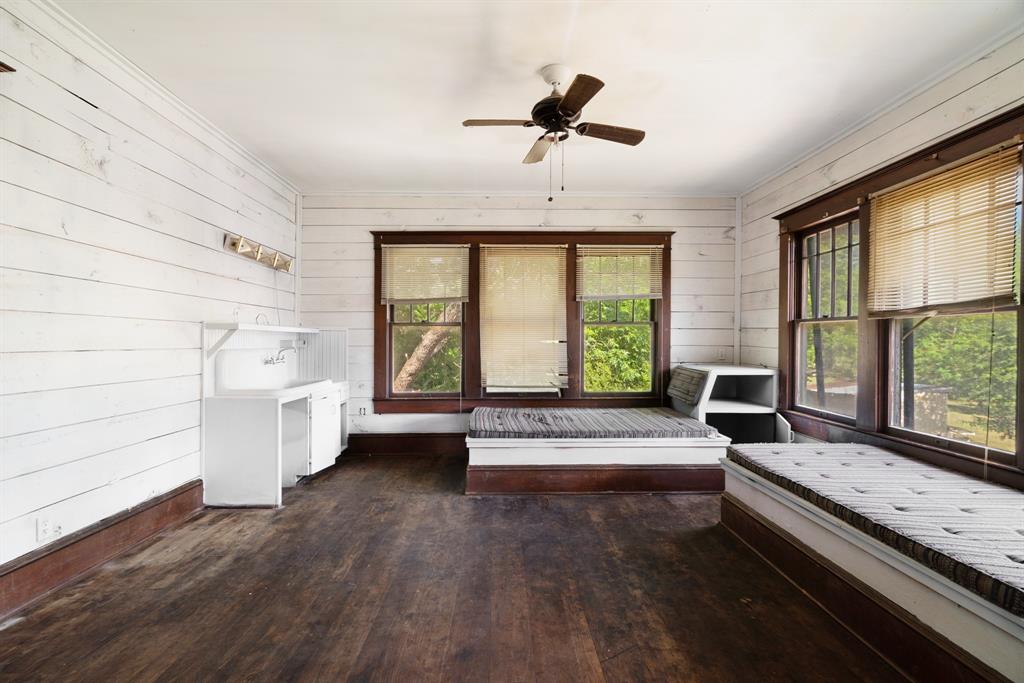 903 4th Street Property Photo 18