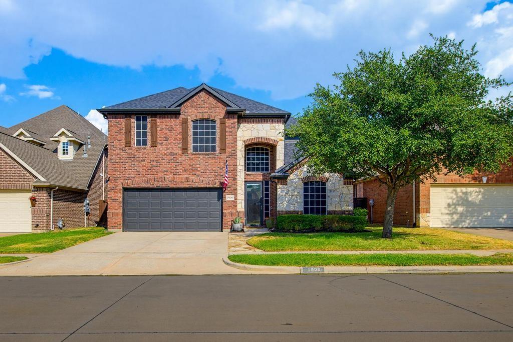 1906 Fountain Wood Drive Property Photo 1