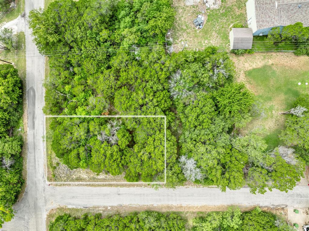 1725 Hitching Post Road Property Photo 2