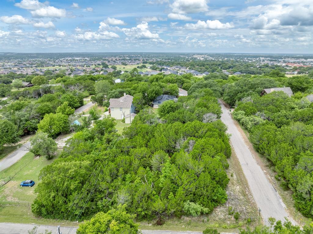 1725 Hitching Post Road Property Photo 4