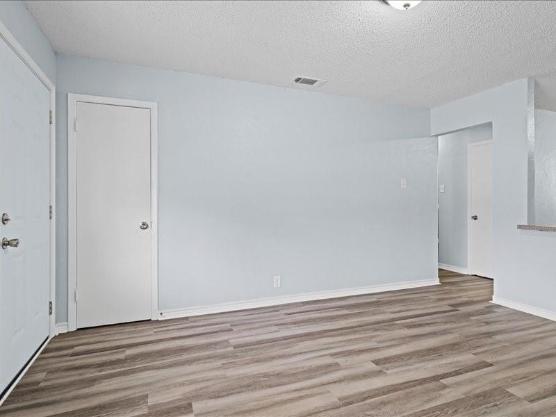2632 Emerald Drive Property Photo 8