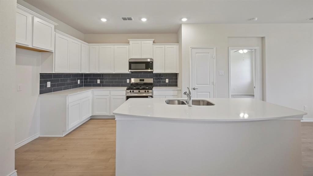 4833 Silver Touch Road Property Photo 18