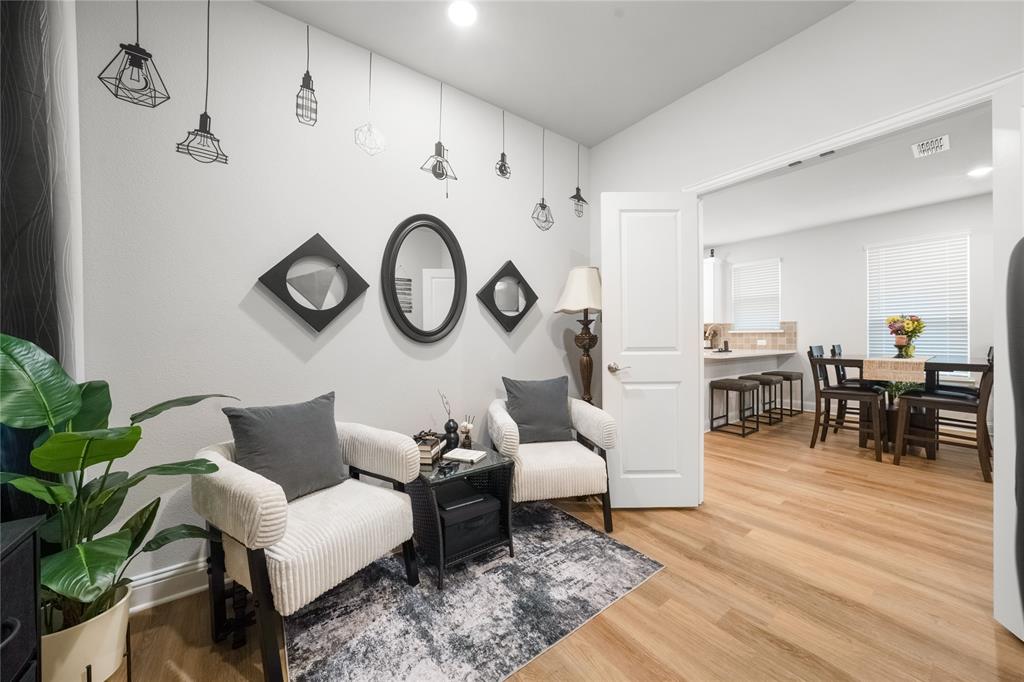 11376 Chiltern Street Property Photo 13