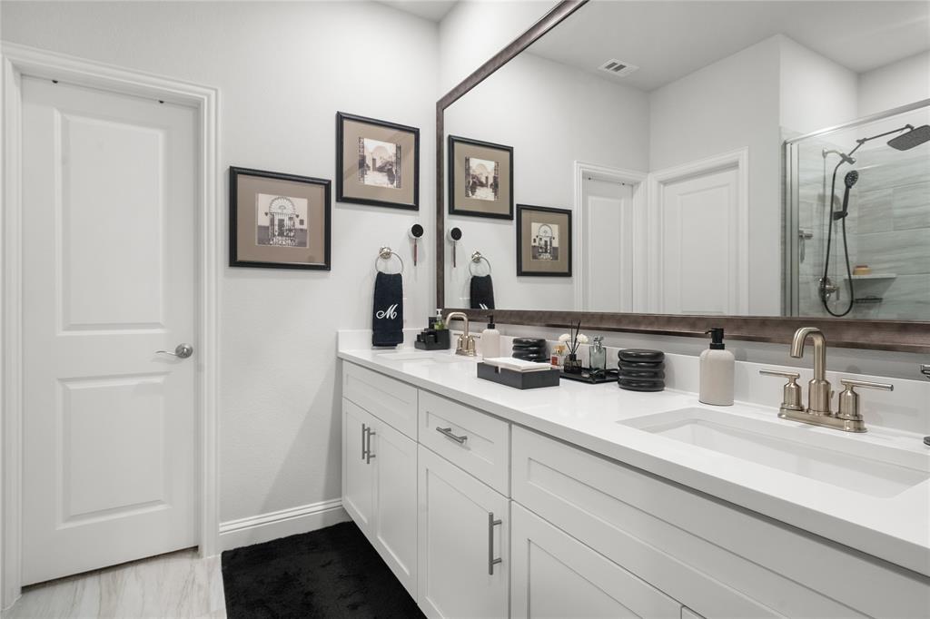 11376 Chiltern Street Property Photo 16
