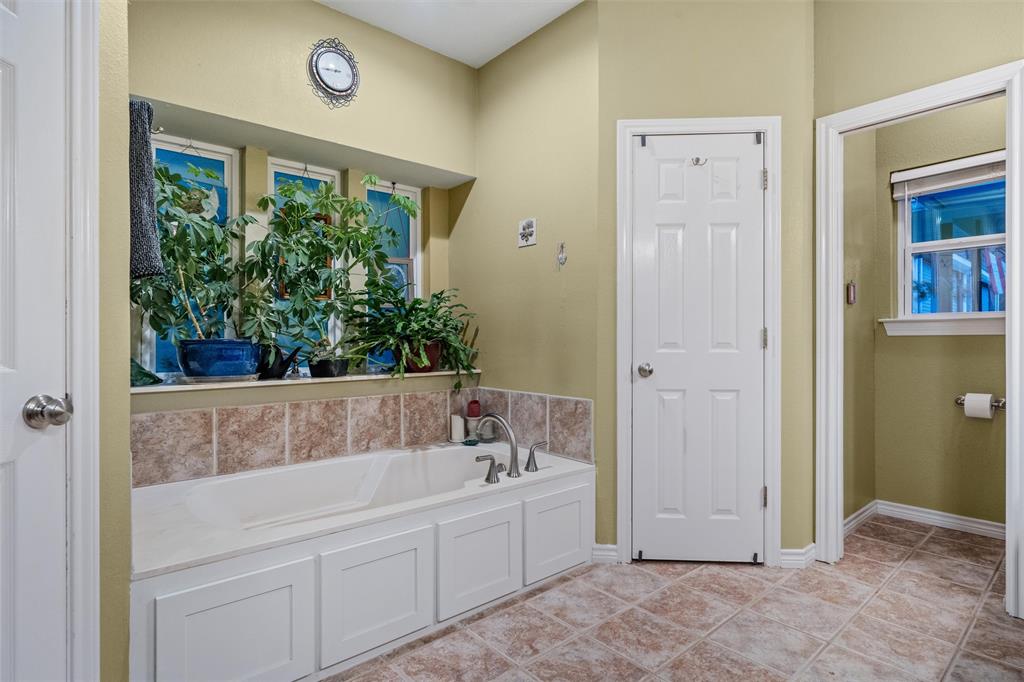 128 Meandering Way Property Photo 19