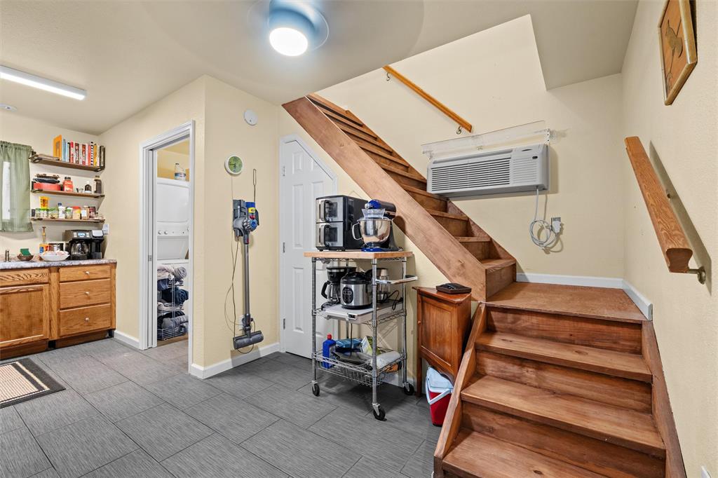 128 Meandering Way Property Photo 32