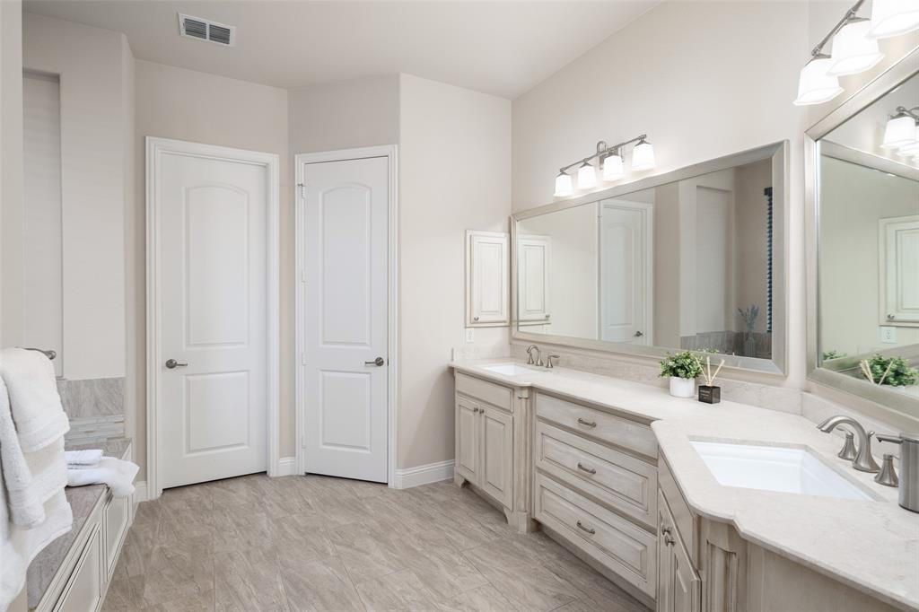 1041 White Crest Lane Property Photo 20