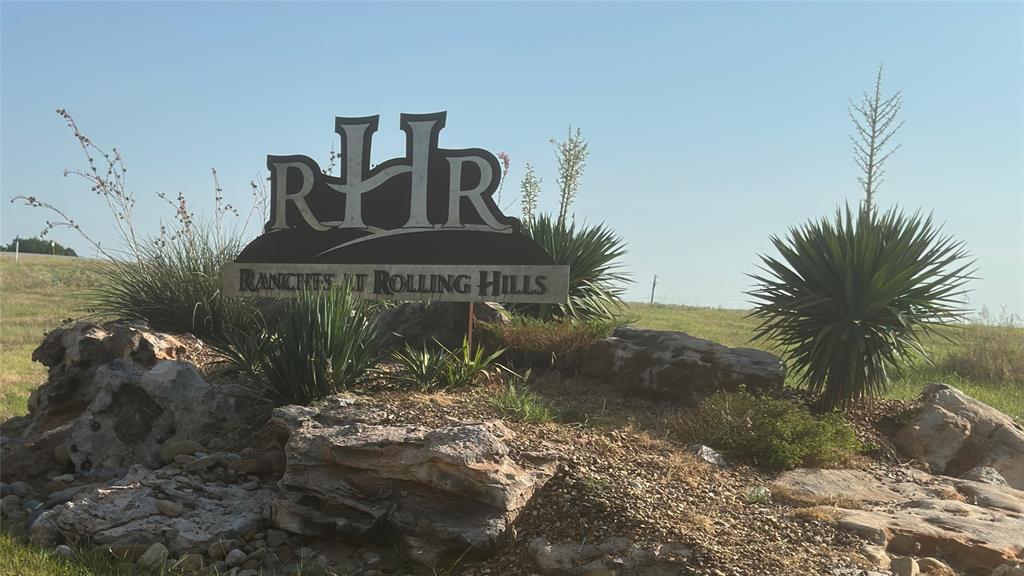415 Rolling Hills Boulevard Property Photo 1