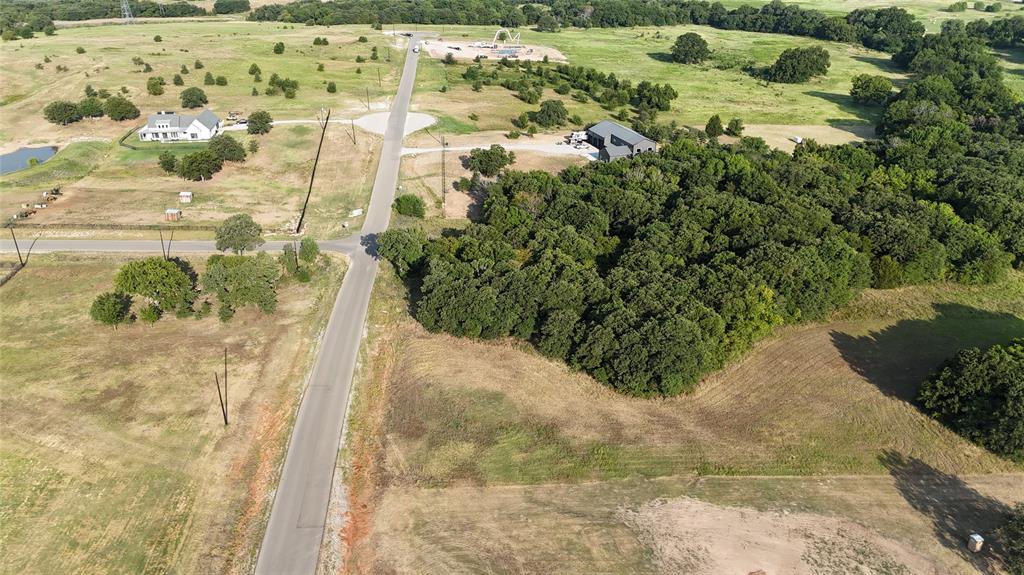 415 Rolling Hills Boulevard Property Photo 8