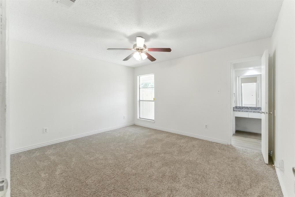 6905 W Cleburne Road Property Photo 7