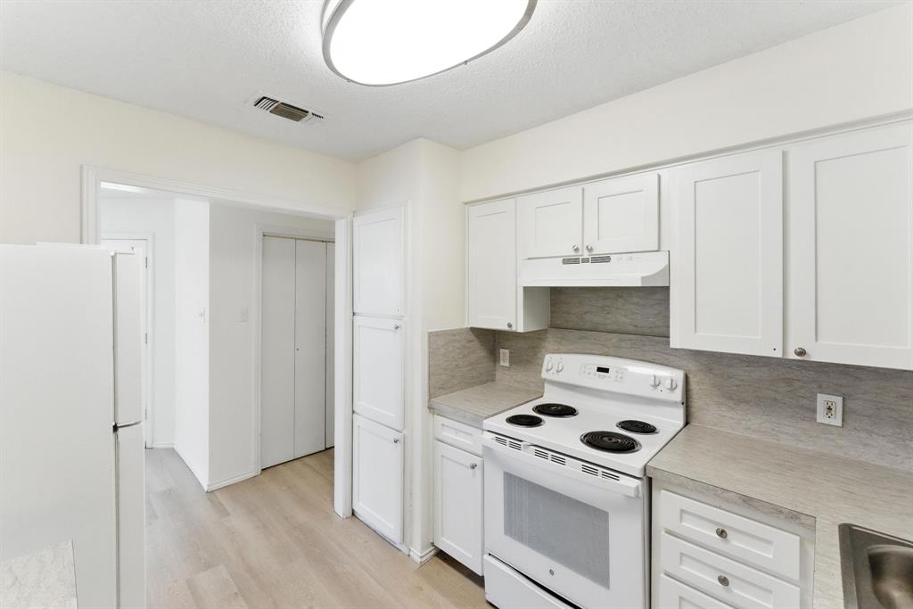 6905 W Cleburne Road Property Photo 15