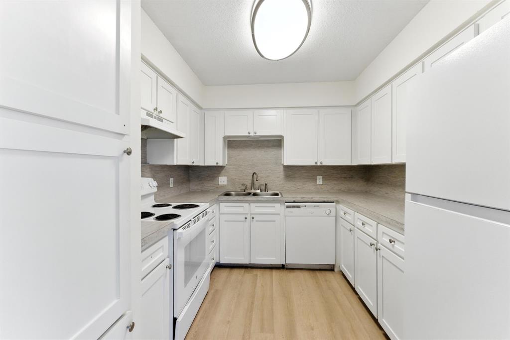 6905 W Cleburne Road Property Photo 16