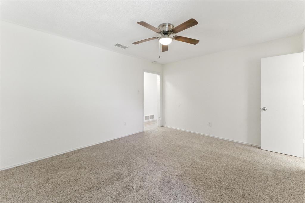 6905 W Cleburne Road Property Photo 25