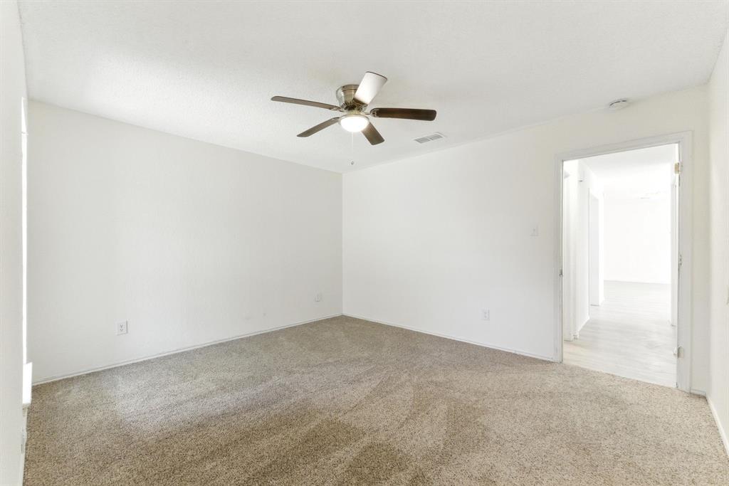 6905 W Cleburne Road Property Photo 27