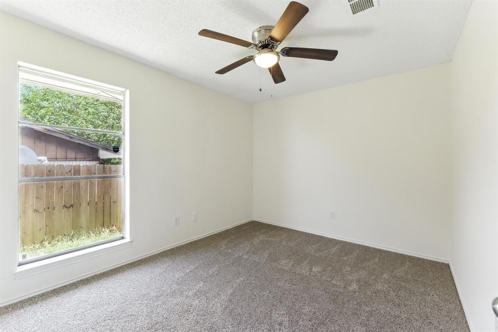 6905 W Cleburne Road Property Photo 28