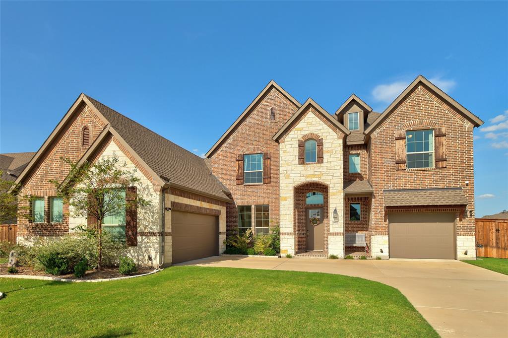 1802 Southpointe Crossing Property Photo 1